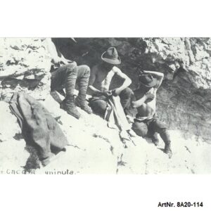 Italien soldier looking for fleas and lice.